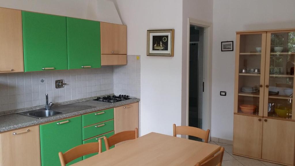 Bilocale LUNA - Villa rosa (4 Posti Letto)